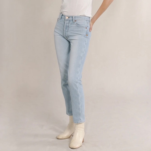 NWT Bliss and Mischief Collector Fit Denim in Light Wash - Picture 4 of 8